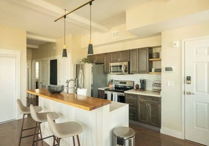 Downtown, contemporary, 2 bedroom, Roof Terrace! 3B