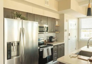 Downtown, contemporary, 2 bedroom, Roof Terrace! 3B