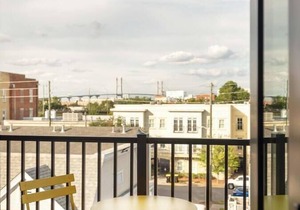 Downtown, contemporary, 2 bedroom, Roof Terrace! 4A