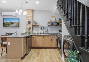 Downtown Getaway - Unit A