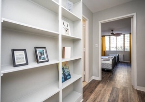 Downtown King bed 24 Concierge city view L391