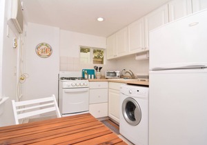 Downtown Rehoboth Beach 1.5 Blocks to the Beach Sleeps 19 w/Parking