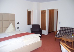 Dreibettzimmer - Hotel-Restaurant Zur Post