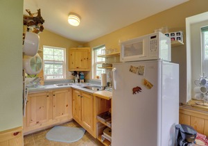 Duck Lake Cabin Rental Near Glacier National Park!