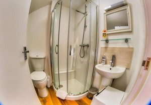 Easton Guest House and Apartments