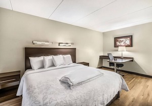 Easy Highway Access! 3 Family-Friendly Property, Pets Allowed, Near Woburn Mall!