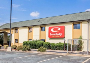 Econo Lodge Inn & Suites Matthews - Charlotte