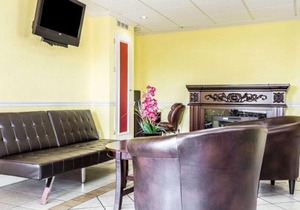 Econo Lodge Inn & Suites Matthews - Charlotte