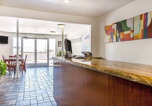 Econo Lodge Inn & Suites near China Lake Naval Station