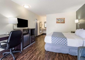 Econo Lodge Near Motor Speedway