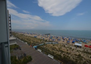 Edgewater House - Ocean Front Units With Spectacular Views!