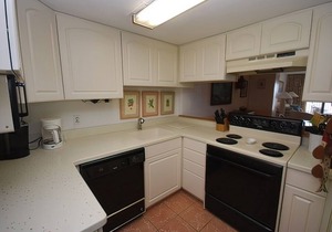 Edgewater House - Ocean Front Units With Spectacular Views!