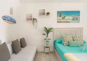 EL ESTUDIO DE LA PLAYA BENALBEACH Holidays Deluxe