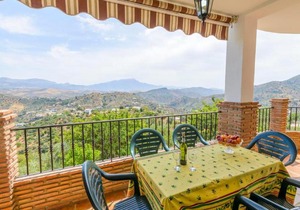 El Mirador Del Abuelo Comares by Ruralidays