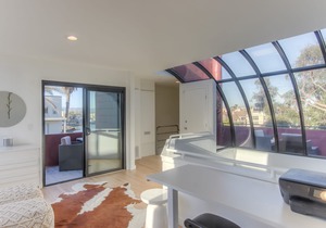 Elegance and Beach Life. Steps to the sand!