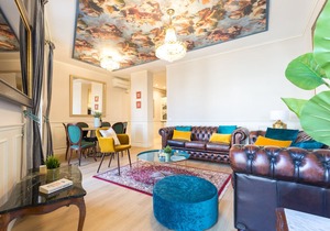 Elegant 3 bedroom near Sagrada Familia