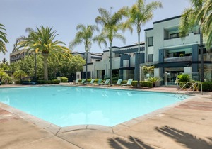 Elegant Burbank 1BR w/ BBQ, Gym & Pool, near TJ & WF, by Blueground