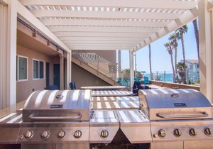 Elegant Condo w/Beach Access, Free WiFi, Private Washer/Dryer, Balcony