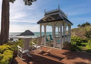 Elk Cove Inn & Spa Cottage Panoramic Ocean Views, Beach Access Sleeps 2