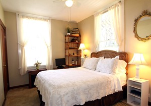 Elk Cove Inn & Spa Garden View Pet Friendly sleep 2 only