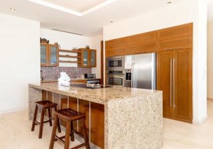 Encanto Living Penthouse 1202 by Kivoya