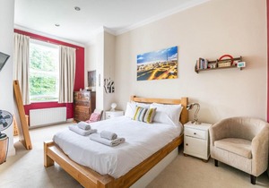 Enchanting Home by Holloway Road