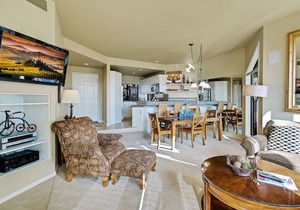 Enjoy Deschutes River Views from Beautiful 2-Bedroom Mt. Bachelor Village Condo