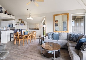 Enjoy Deschutes River Views from Beautiful 3-Bedroom Mt. Bachelor Village Condo!