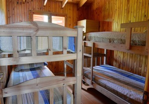 Entre montañas y río