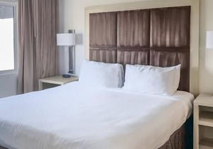 Escape to the Beach! 2 Spacious Accommodations w/Kitchen | Amazing View