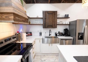 Esplanade Magic 5 Just Minutes By Uber Or Car To French Quarter and 5 mins from Superdome