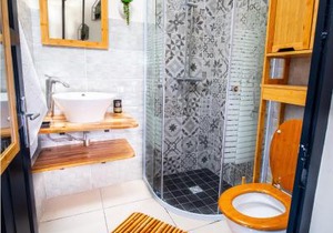 Evasion en plein cœur de la ville Studio Jacuzzis Sauna et piscine au centre de Port-Louis