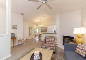 Excellent Location ~ Pet Friendly ~ Only Steps to the Beach!!!