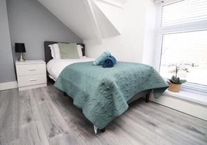 Executive Style 2 Bed Flat in Bridgend F2