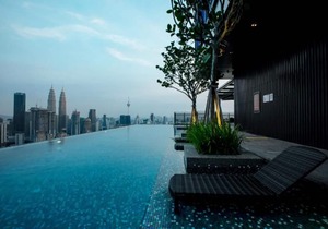 Executive Suite with Garden View 18
