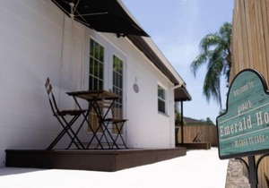 Experience the passion of hospitality, cleaning, and good location!