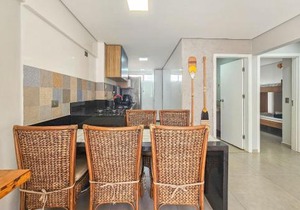 F1-Pe na Areia da Praia do Tombo, 2 Suites, Ar Cond, 2 Banheiros, 1 Vaga + Roupas de Cama