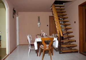 Familia Nyaraló 117