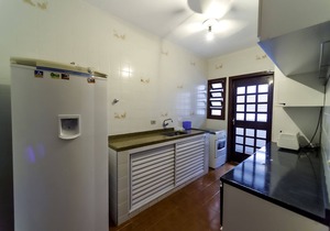 Family apartment, quiet location, close to 4 beaches and the Itaguá neighborhood.