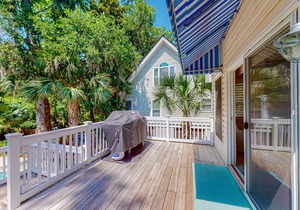 Family-friendly home near the beaches w/a private, saltwater pool