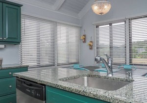 Fantastic 3BR/2BA Sealoft Villa! Close to Beach! Pet Friendly! Neighborhood Pool! Amenity Cards!