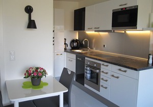 fantastic location between the Kurstrand and Fördeland-Therme