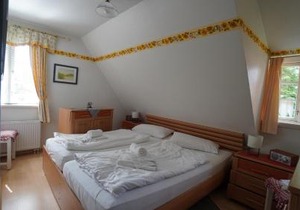 Ferien unterm Reetdach Whg 01