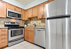 Fiddler's Cove 10G | Private Balcony, Resort Pool!