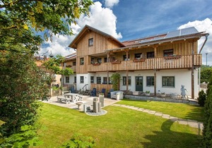 First floor apartment (85sqm) with south-facing balcony and infrared sauna