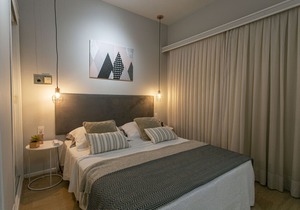Flat Gardens, Great Location