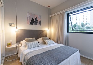 Flat Gardens, Great Location