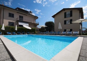 Flat in Domaso with private parking