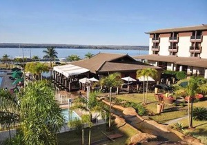 Flat Life Resort com vista do Lago