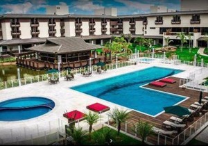 Flat Life Resort com vista do Lago